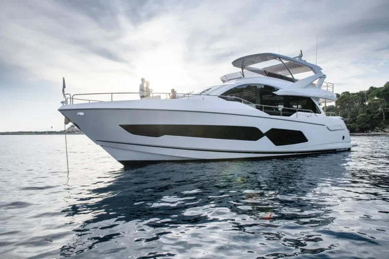Sunseeker 76 YACHT