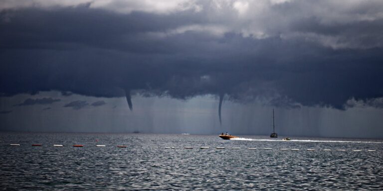 Boaters Should Observe the Weather